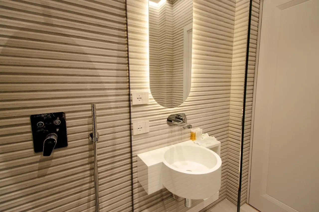 The Crown Boutique Hotel & Spa Tirana