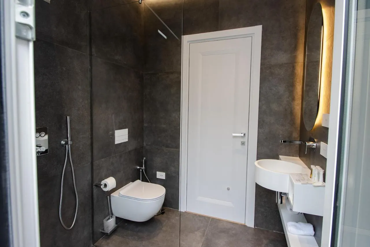 The Crown Boutique Hotel & Spa Tirana 4*,  Albania