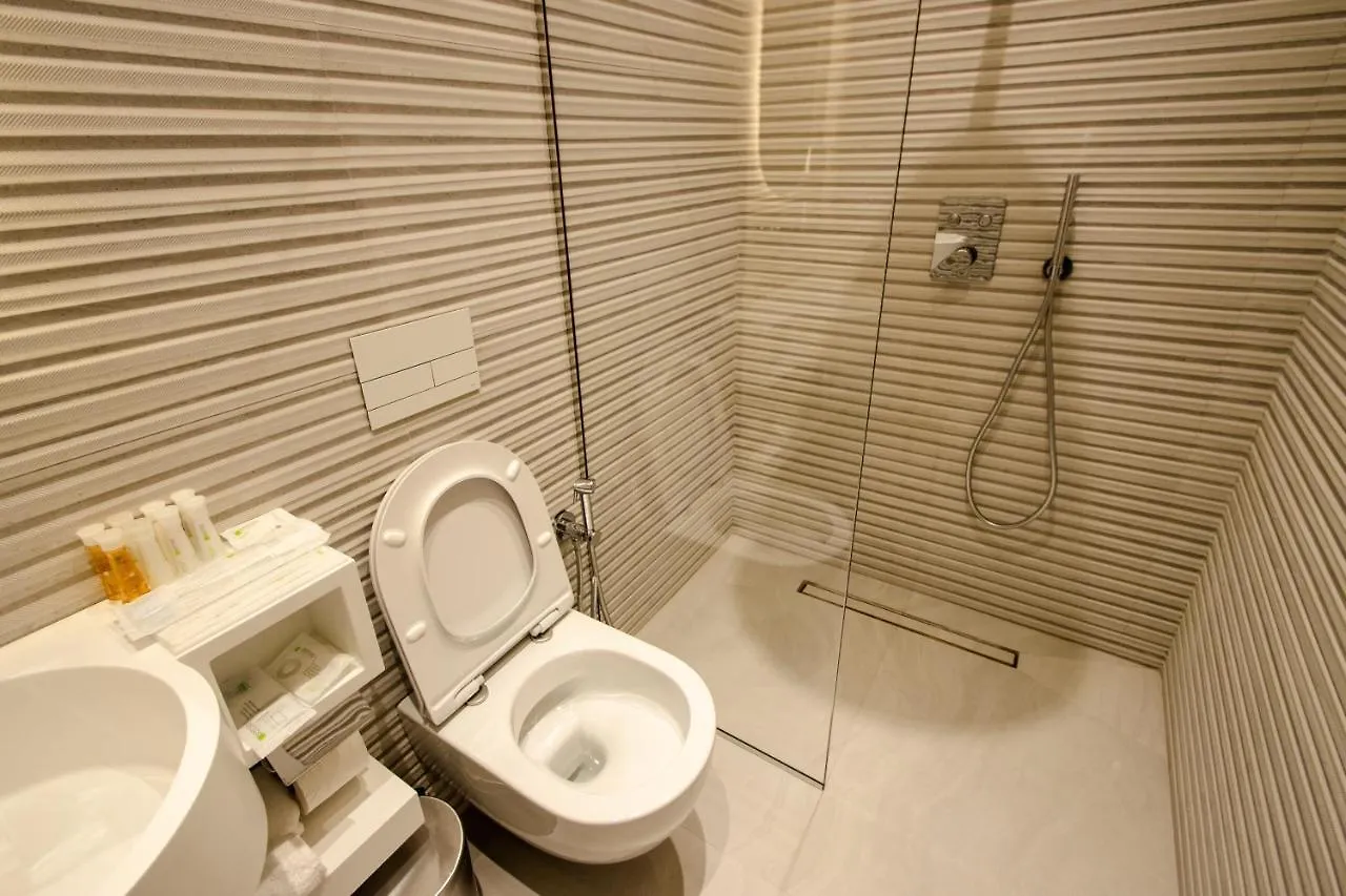 The Crown Boutique Hotel & Spa Tirana