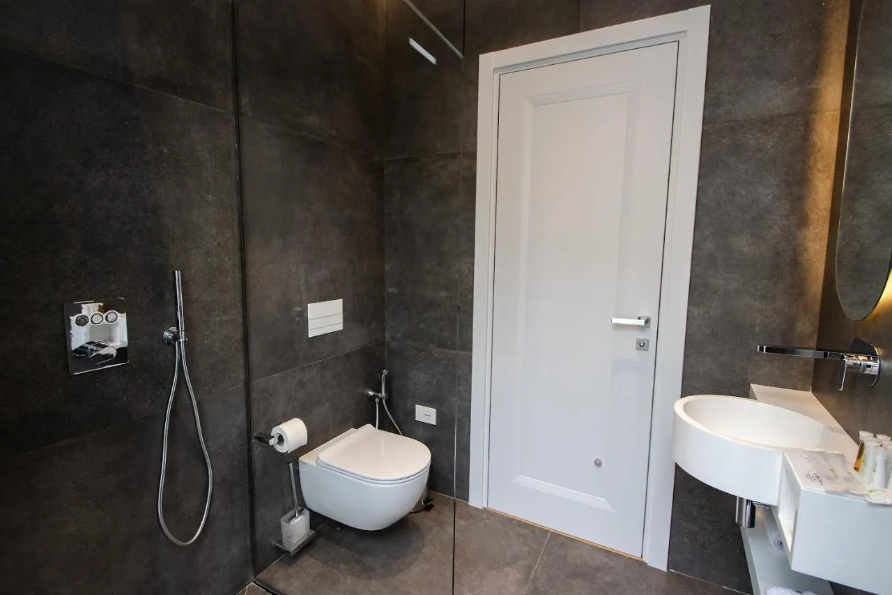 The Crown Boutique Hotel & Spa Tirana