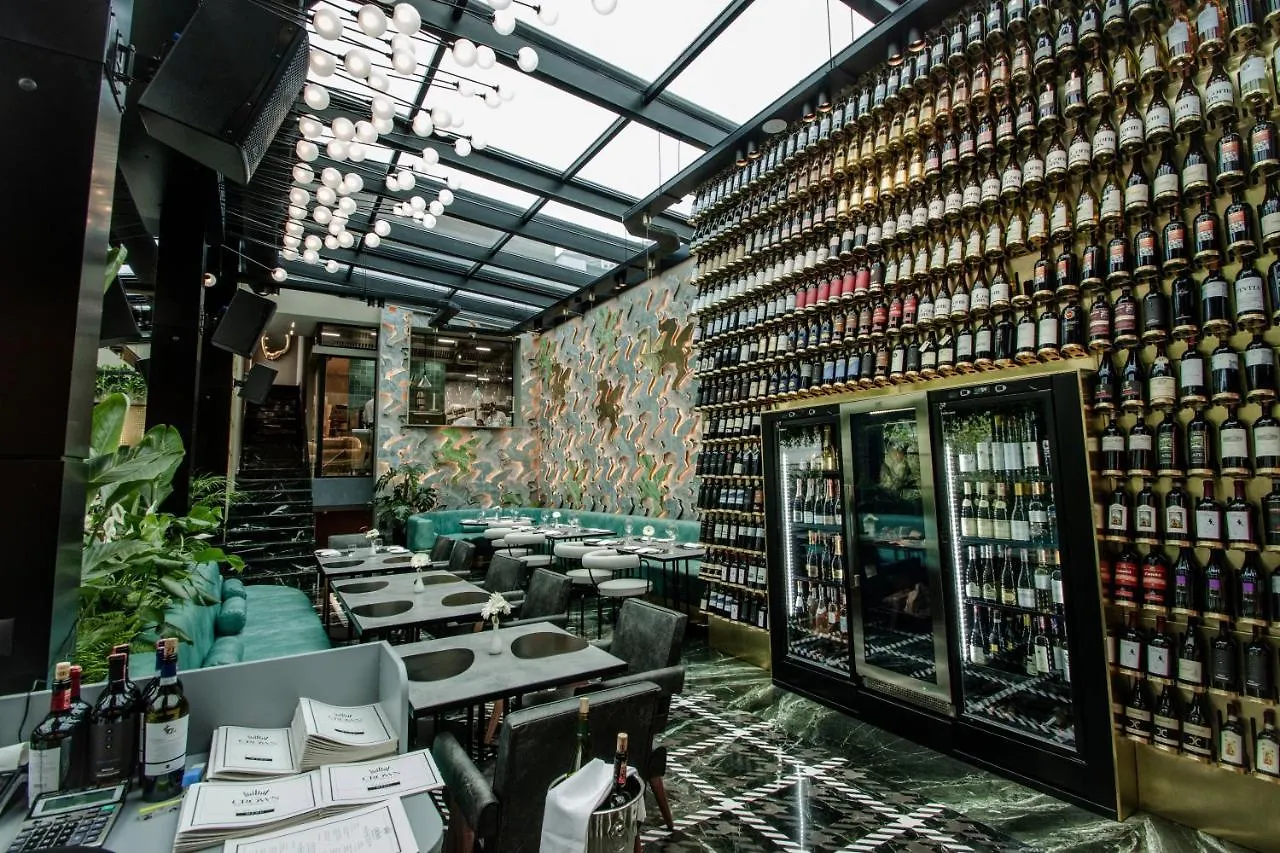 The Crown Boutique Hotel & Spa Tirana
