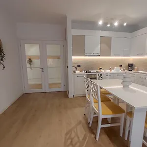 https://boho-style-in-center-of-tirana.hotels-in-tirana.com