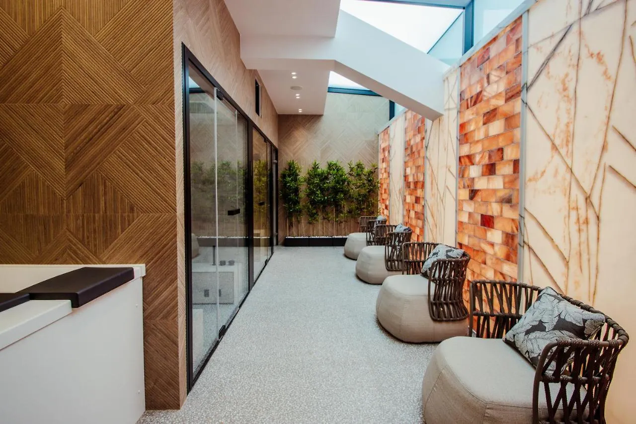 ****  The Crown Boutique Hotel & Spa Tirana Albania